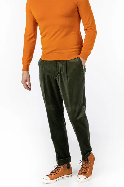 Bundfaltenhose Perin, Relaxed Fit, Cord, Dunkelgrün – Bild 4