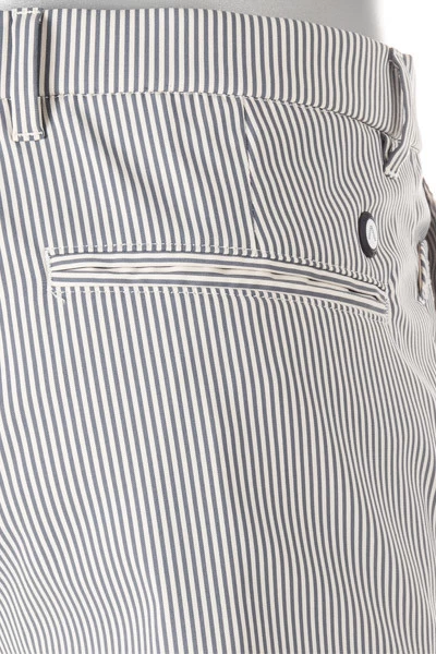 Golfshorts Ian-K, Slim Fit, Mikrofaser Wasserabweisend, Grau-beige Gestreift – Bild 2